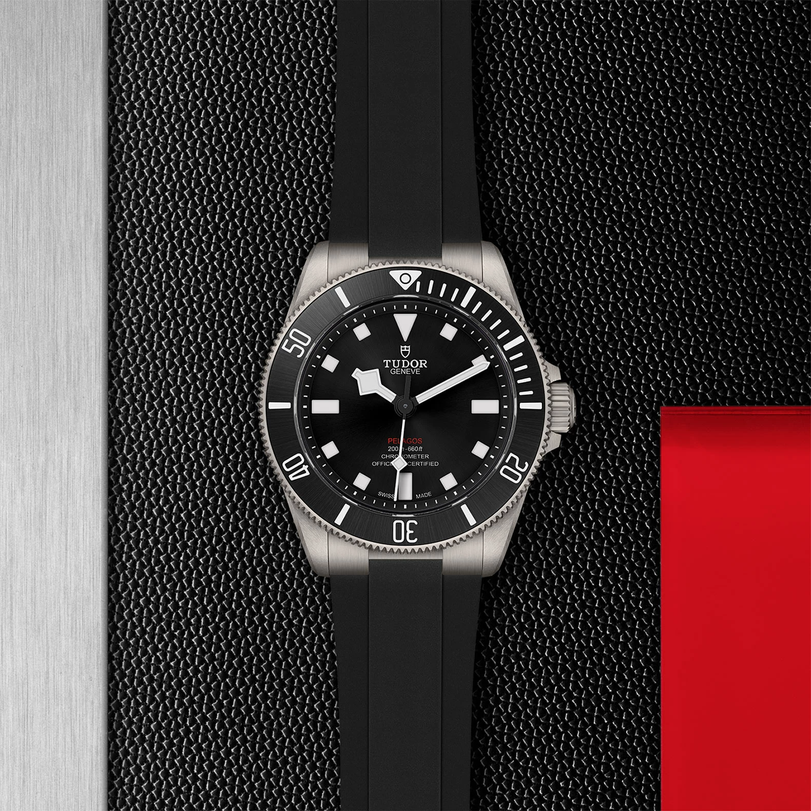 Montre TUDOR Pelagos 39, lunette tournante unidirectionnelle, bracelet en titane