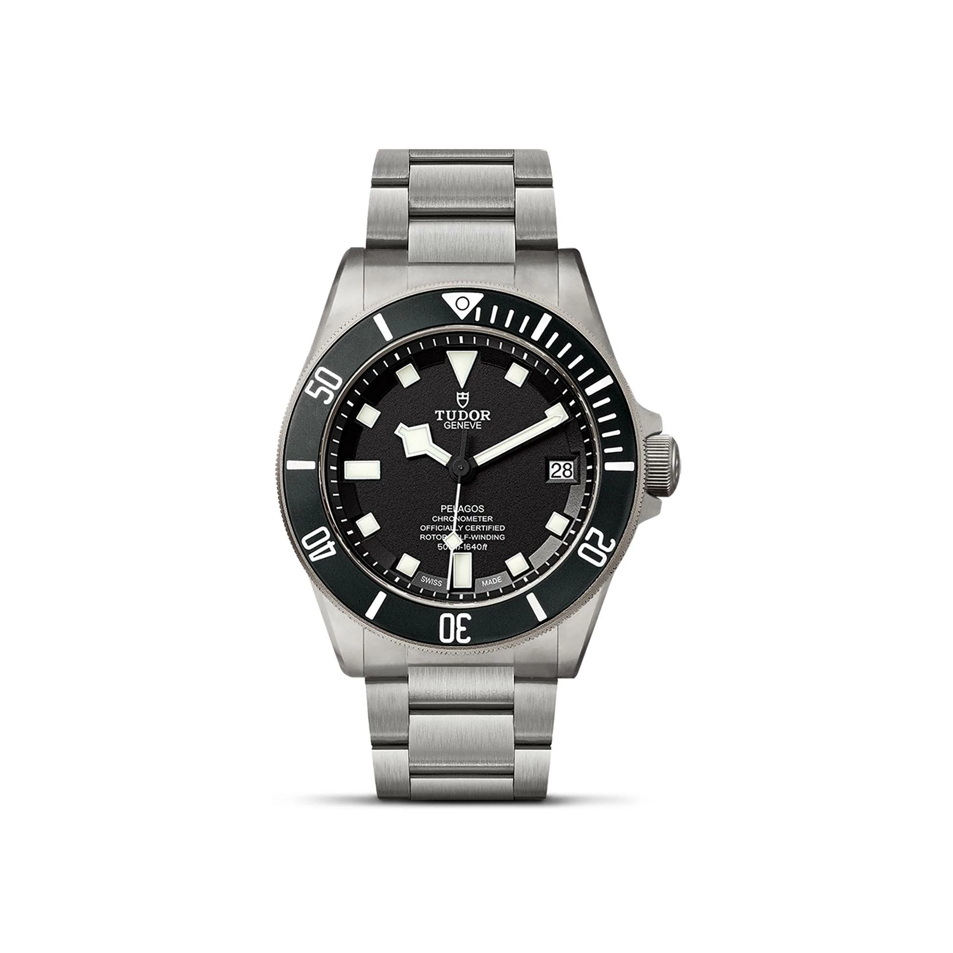 Montre Tudor Pelagos disque noir mat en céramique, bracelet en titane