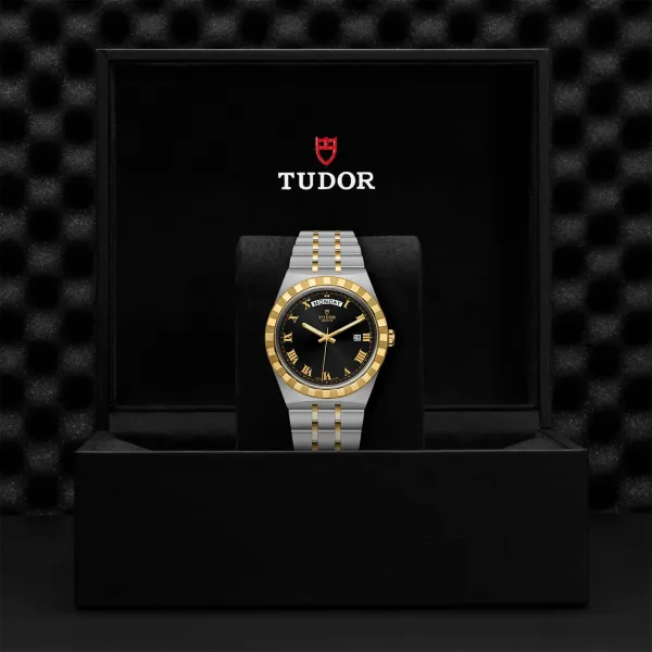 Montre TUDOR Royal boîtier en acier 41 mm, lunette en or jaune